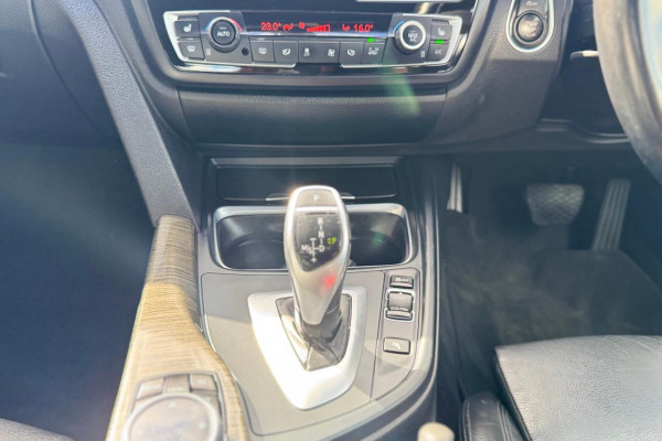 2014 BMW 4 Series F33 420i M Sport Convertible Image 12