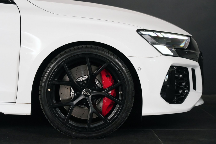 2023 Audi RS 3 Hatch Image 5