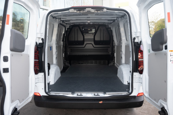 2025 Volkswagen Transporter NSN TDI 125kW Van Image 20