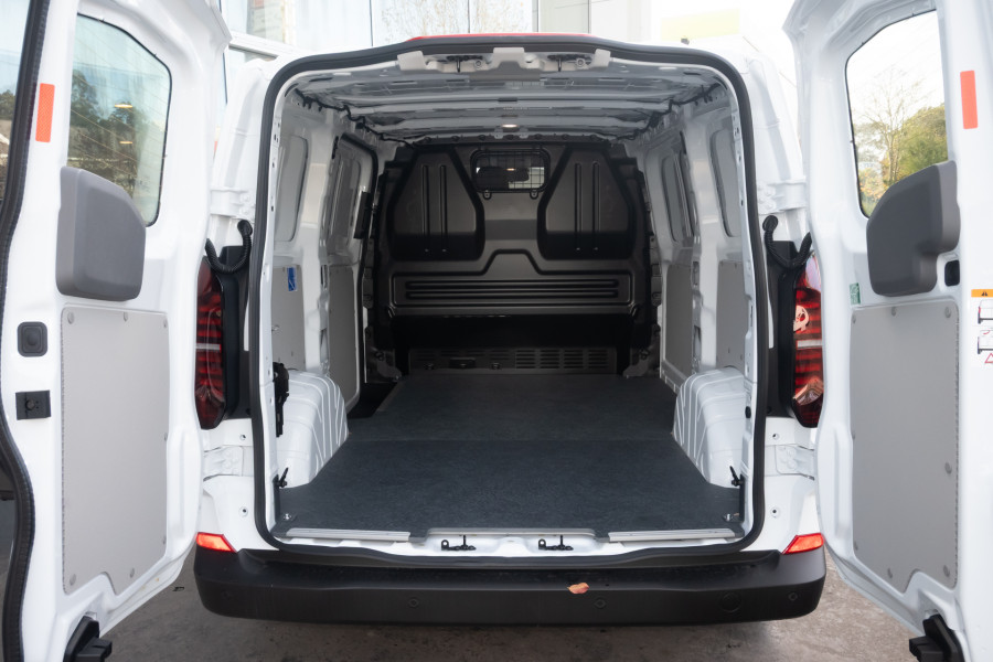 2025 Volkswagen Transporter NSN TDI 125kW Van Image 20