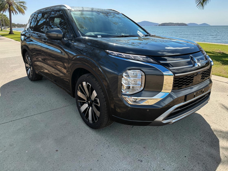 2025 Mitsubishi Outlander ZM Exceed SUV Image 1