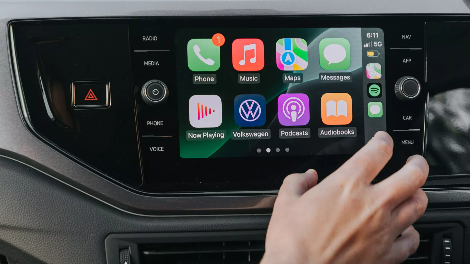Tactile touch climate controls Touch controls Image