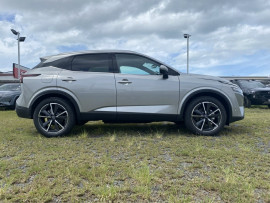 2024 Nissan QASHQAI J12 Ti SUV image 2