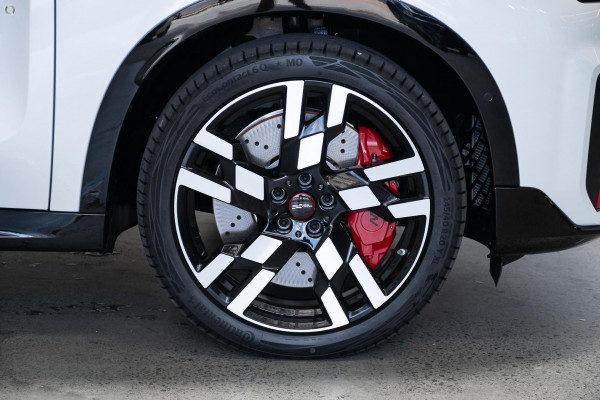 2025 MINI Countryman U25 JCW Favoured SUV image 8