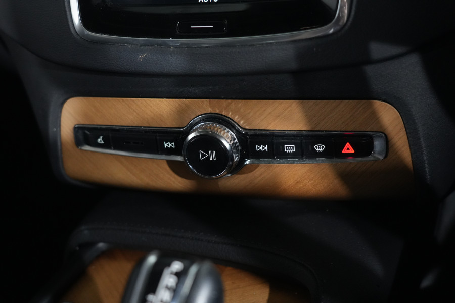 2021 Volvo XC90 L Series T6 Inscription SUV Image 19