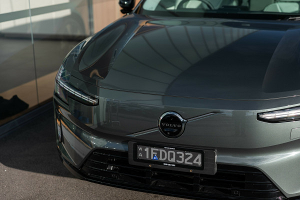 2026 Volvo ES90  Plus Single Motor Sedan Image 11