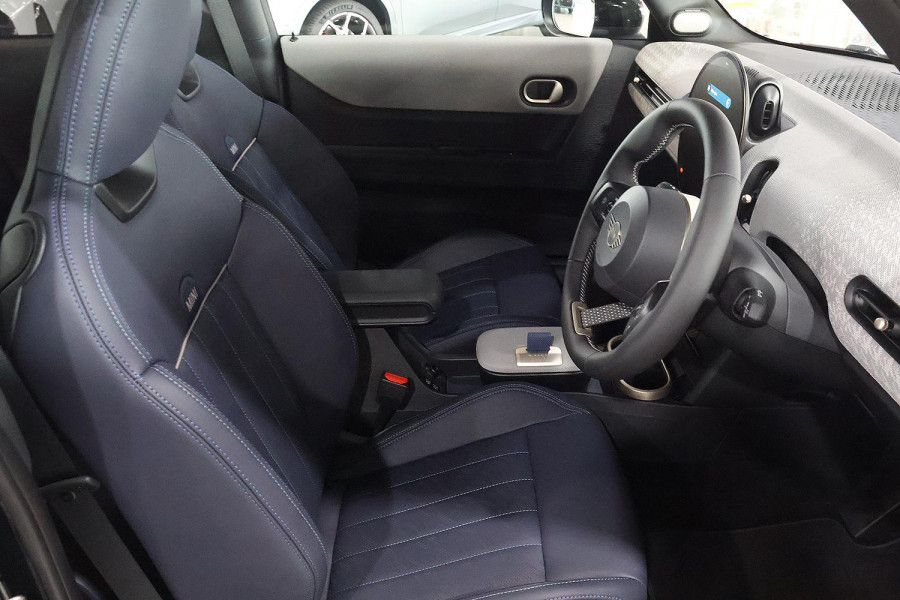 2025 MINI Cooper F65 S Favoured Hatch