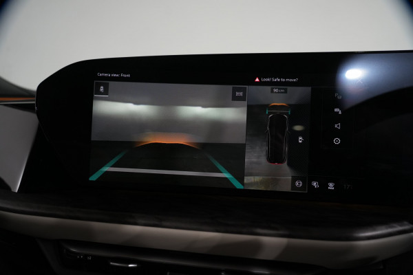 2025 Audi Q5 FY 55 TFSI e S Line SUV Image 26