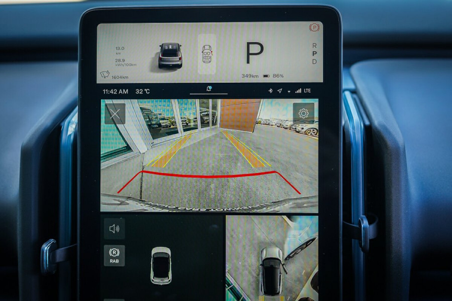 2023 MY24 Volvo EX30  Single Motor Extended Range Ultra SUV Image 18