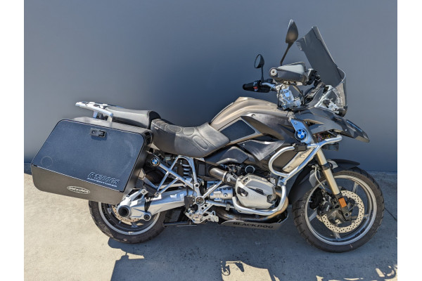 2010 BMW R 1200 GS Adventure Motorcycle Image 2