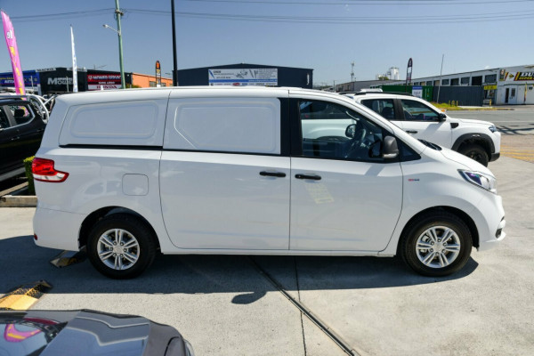 2025 MY24 LDV G10 SV7C + Van