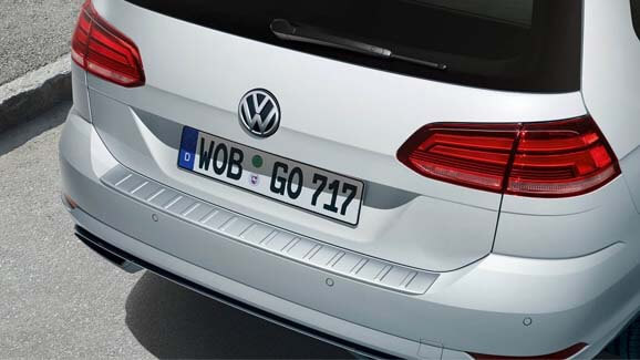 Loading sill protection plate