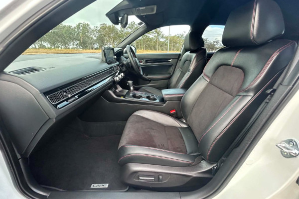 2022 Honda Civic 11th Gen VTi LX Hatch Image 16