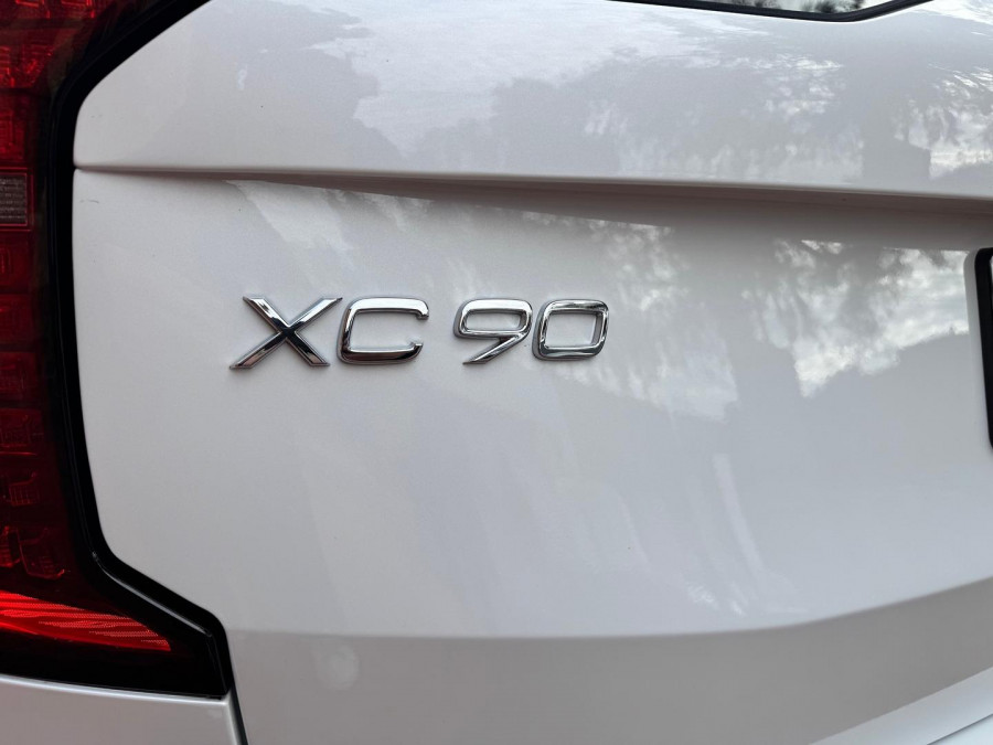 2026 Volvo XC90 L Series Ultra B5 Dark SUV Image 7