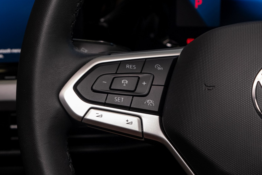 2024 Volkswagen Golf 8 110TSI Life Hatch Image 11