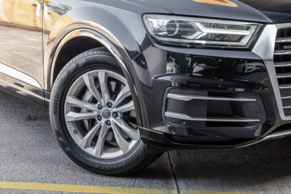 2017 Audi Q7 4M TDI SUV image 6