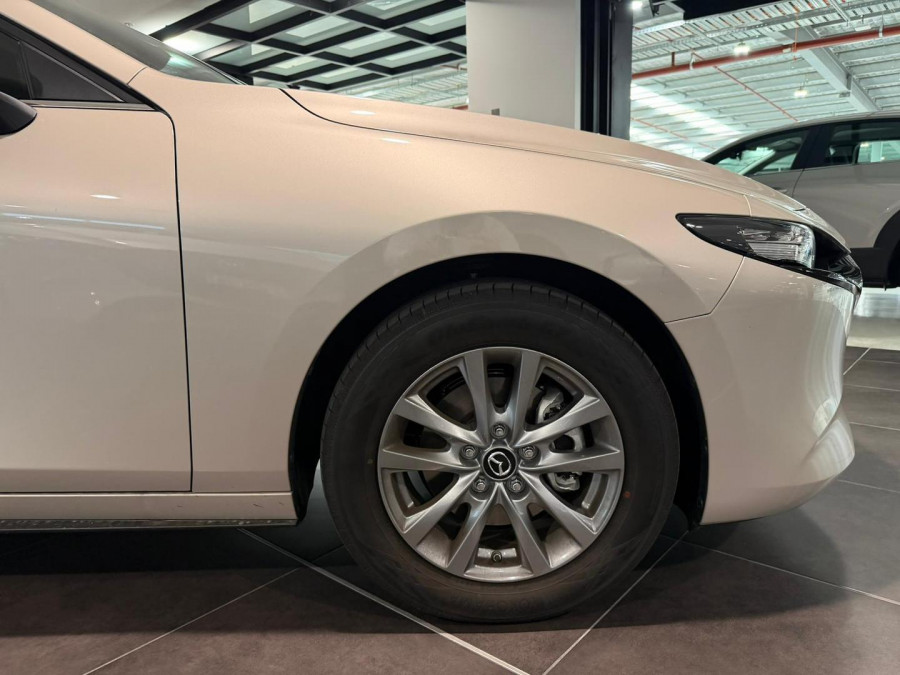 2025 Mazda 3 BP Series G20 Pure Hatch Image 7