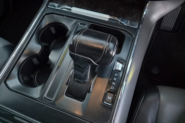 2023 Ford F-150  Lariat Dual Cab Image 15