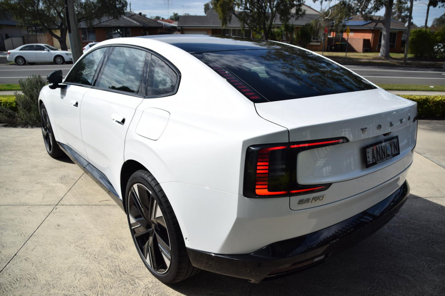 2025 MY26 Volvo ES90  Ultra Single Motor Sedan Image 5
