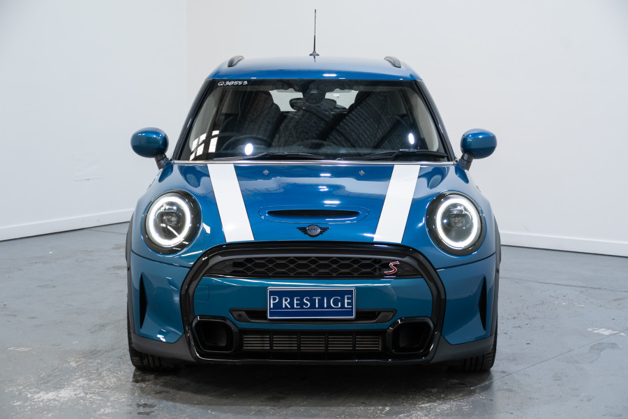 2023 MINI Cooper S Classic Hatch Image 7