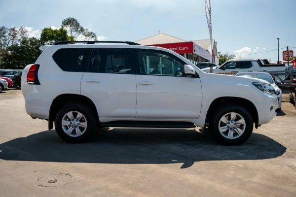 2023 Toyota LandCruiser Prado GDJ150R GXL SUV Image 4