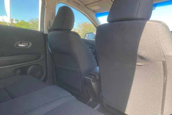 2019 Honda HR-V  VTi SUV Image 17