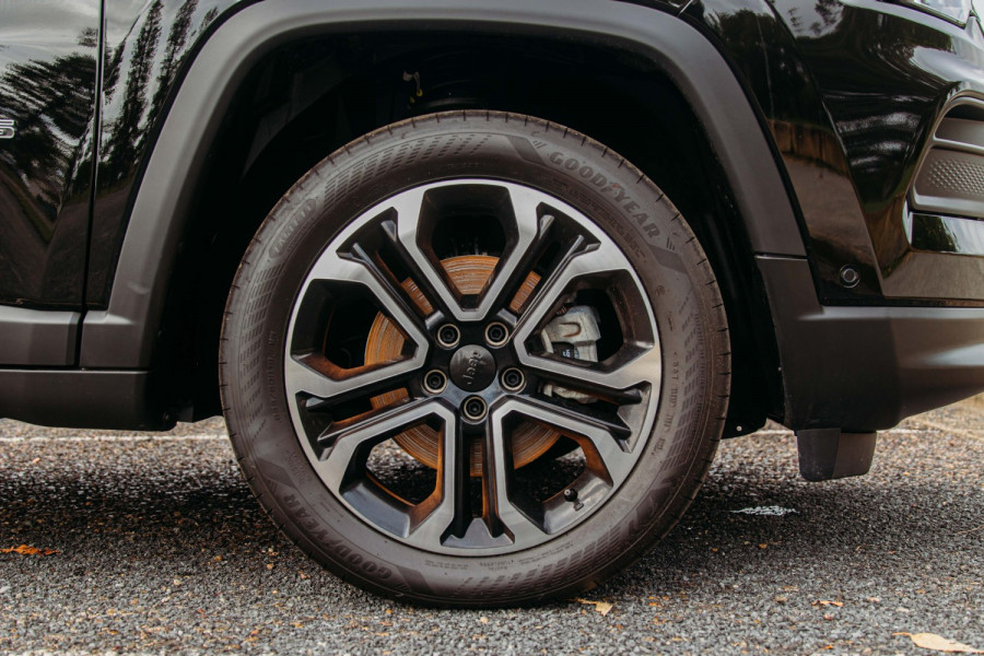 2023 MY24 Jeep Compass MV Limited e-Hybrid SUV Image 25