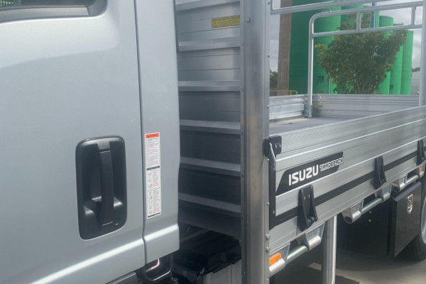 2026 Isuzu  NPR 45/65-175 DT D34 TRADE TRADEPACK Tray Image 4