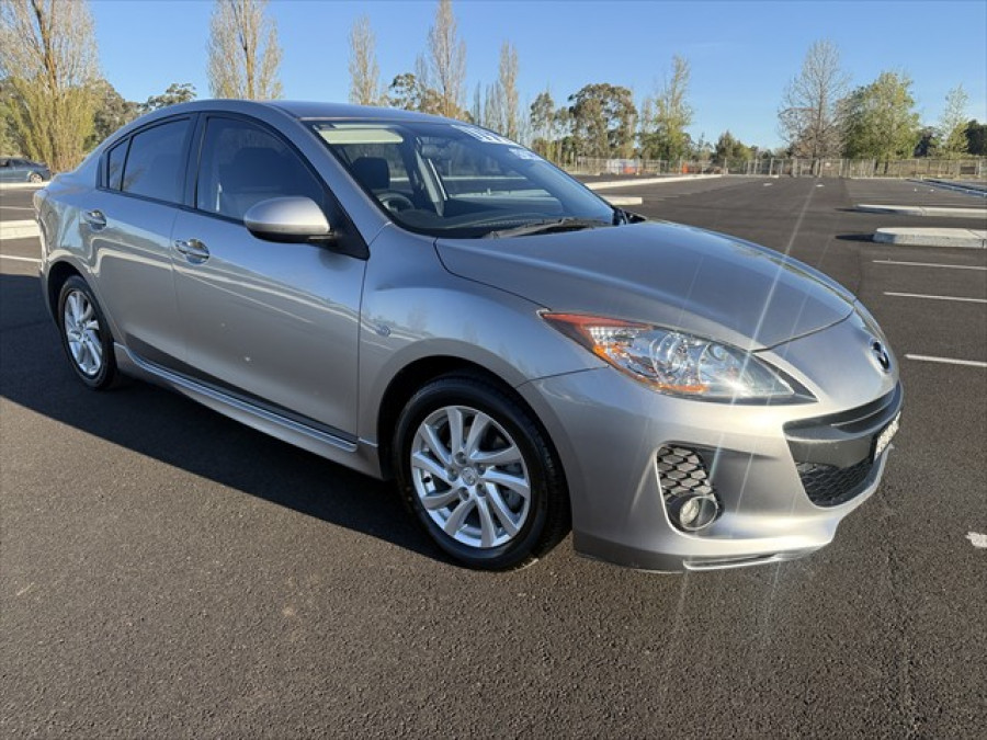 2012 Mazda 3 Maxx Sport Sedan Image 2