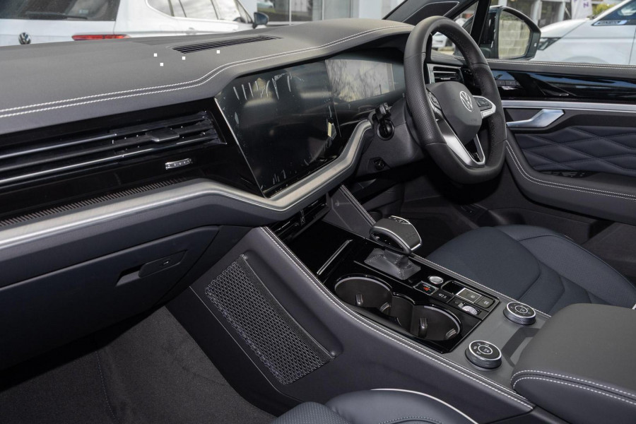 2026 Volkswagen Touareg RC 210TDI Wolfsburg Edition SUV Image 8