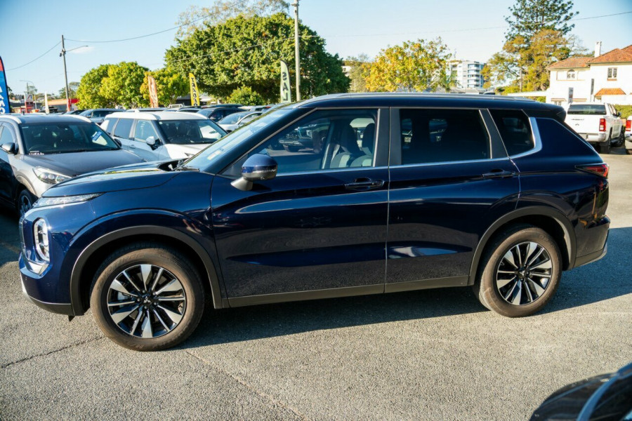 2025 Mitsubishi Outlander ZM LS SUV Image 4