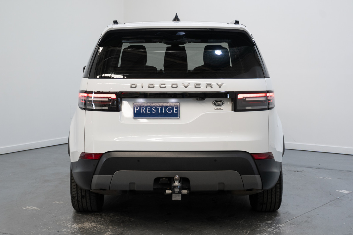 2019 Land Rover Discovery Series 5 SE SUV