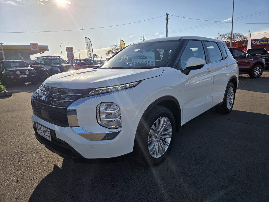 2023 MY24 Mitsubishi Outlander ZM ES SUV Image 3