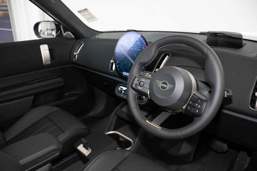 2026 MINI Countryman U25 C Favoured SUV