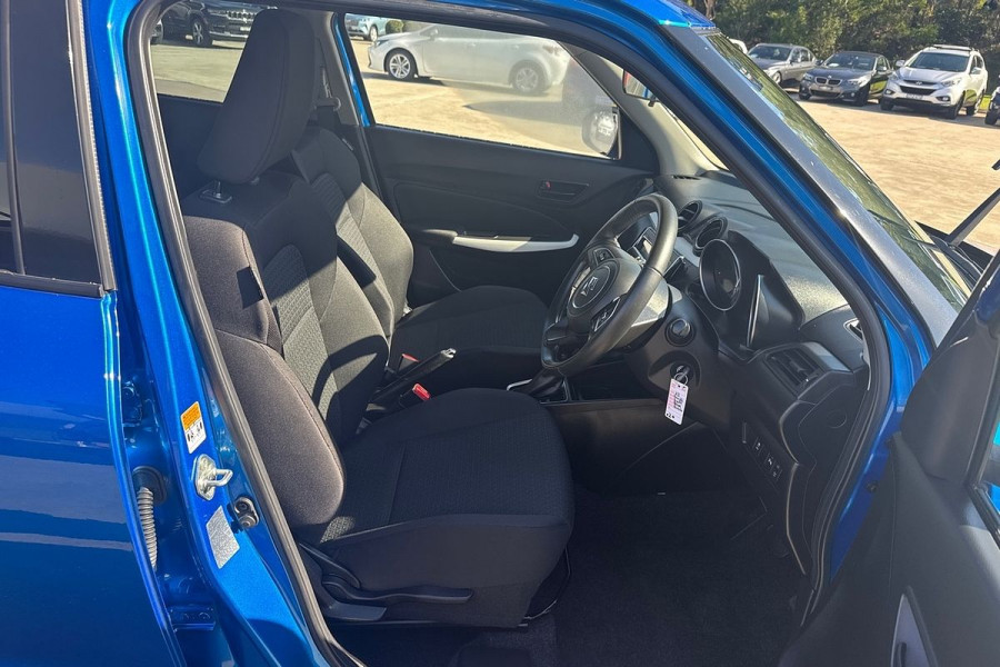 2023 Suzuki Swift AZ Series II GL Hatch Image 9