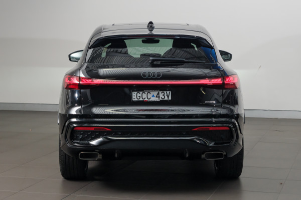 2026 Audi Q5 e-hybrid 270kW SUV image 5