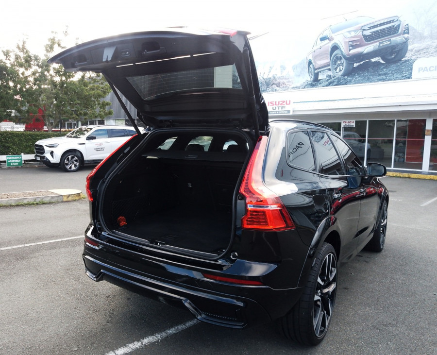 2021 MY22 Volvo XC60 UZ B6 R-Design SUV Image 13