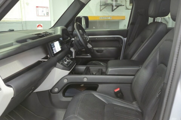2020 Land Rover Defender L663 HSE SUV Image 20