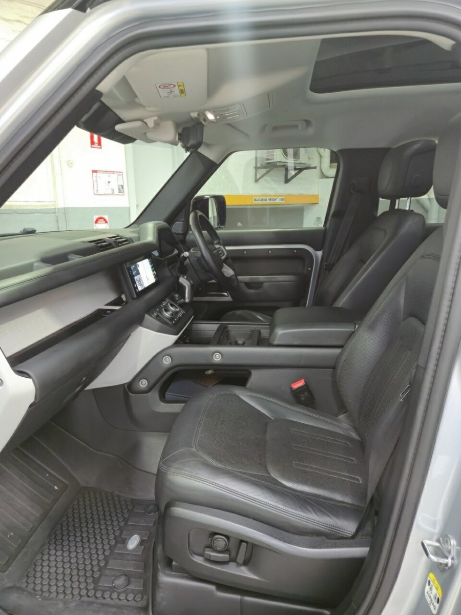 2020 Land Rover Defender L663 HSE SUV Image 20