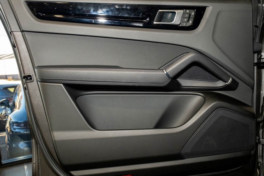 2022 MY23 Porsche Cayenne SUV