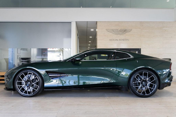 2026 Aston Martin Vanquish   Coupe Image 3