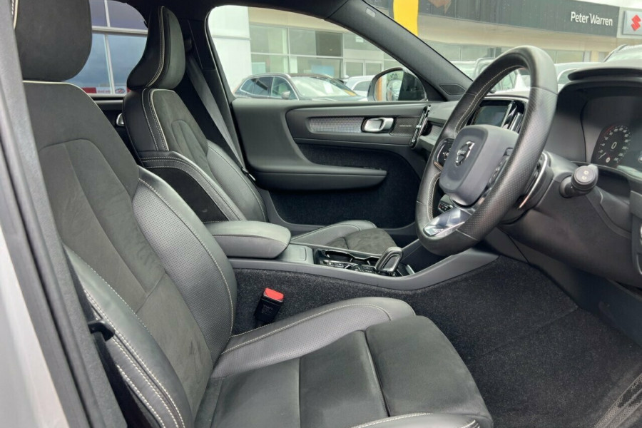 2018 Volvo XC40 XZ MY18 T5 AWD R-Design Suv Image 8