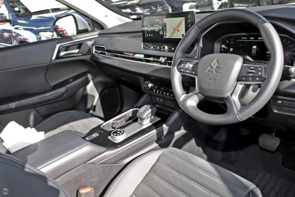 2025 Mitsubishi Outlander ZM Aspire SUV Image 10