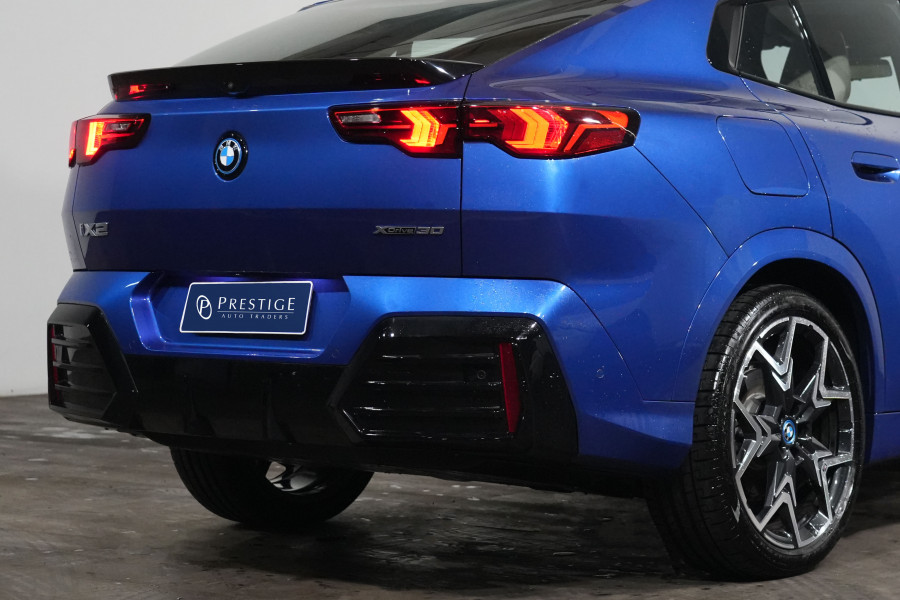 2025 BMW iX2 xDrive30 M Sport SUV Image 8