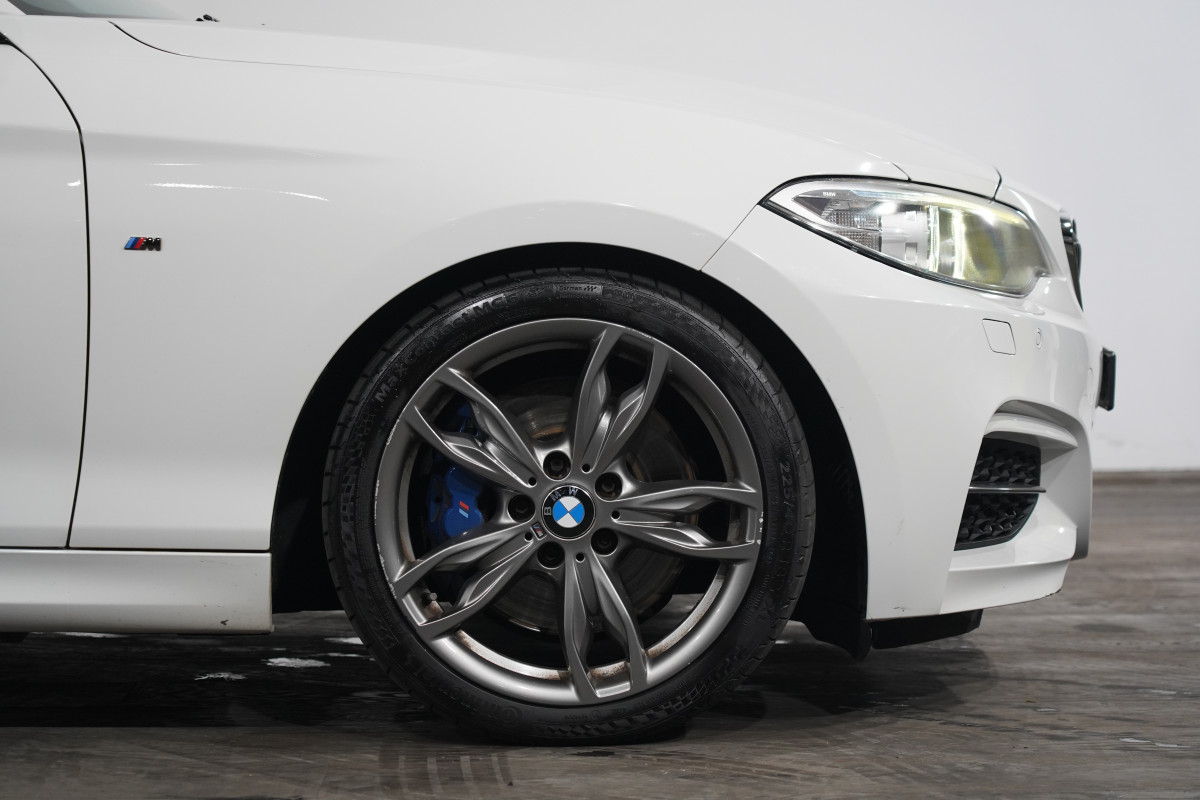 2014 BMW 2 M235i Coupe Image 5