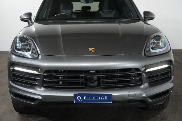 2023 Porsche Cayenne SUV image 3