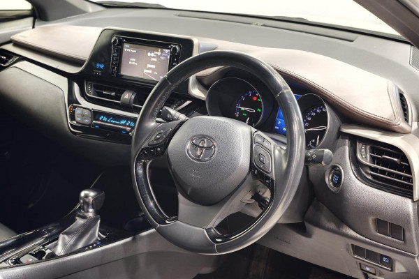 2019 Toyota C-HR NGX10R Koba SUV Image 8