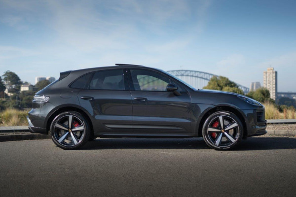 2023 Porsche Macan Gts Wagon Image 5