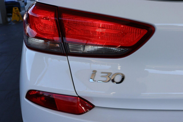 2017 MY18 Hyundai i30 PD Active Hatch Image 9