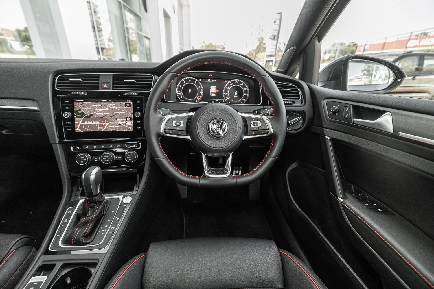 2020 Volkswagen Golf 7.5 GTI Hatch Image 8